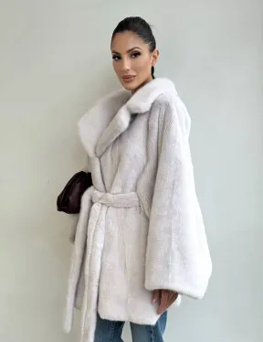 Premium шуба Летучая мышь из меха норки SAGA FURS с потайным меховым поясом