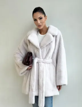 Premium шуба Летучая мышь из меха норки SAGA FURS с потайным меховым поясом