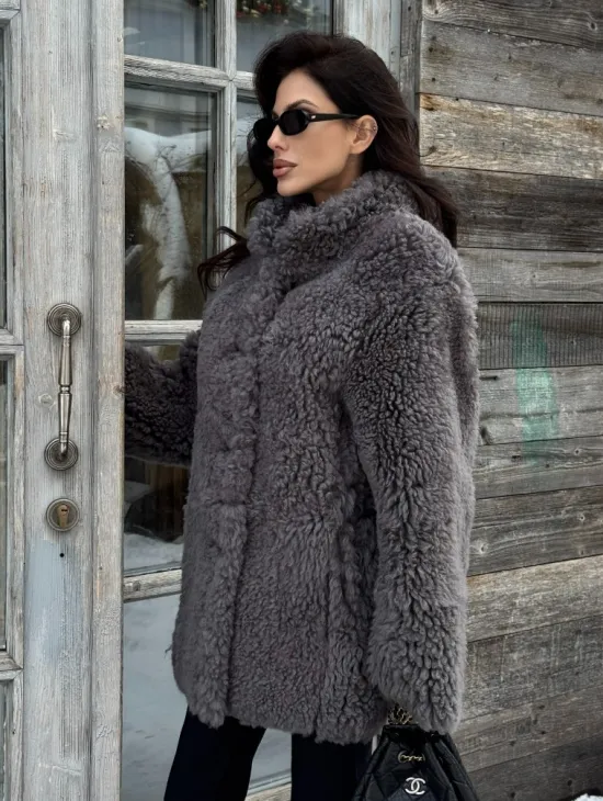 Шубка - дубленка двухсторонняя из натуральной овчины