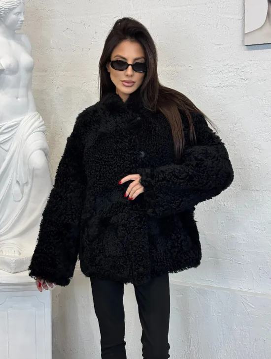 Черный двухсторонний полушубок из натурального меха овчины