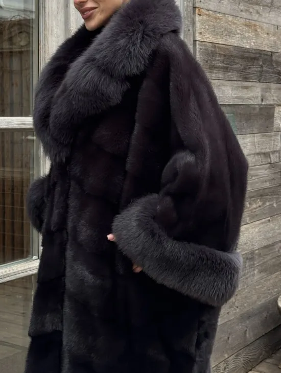 Женская норковая шуба в стиле «Бохо» с отделкой на воротнике и рукавах из меха песца