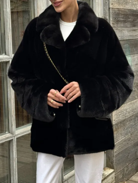 Черный короткий полушубок из плюшевой норки VELVET с английским воротником