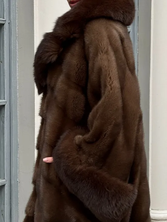 Норковая шуба пальто стиль «Бохо» с воротником и рукавами из меха песца - цвет орех