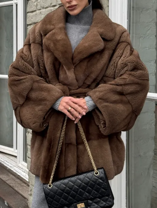 Premium мех, шуба летучая мышь из аукционной норки в натуральном цвете пастель