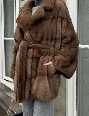 Premium мех, шуба летучая мышь из аукционной норки в натуральном цвете пастель