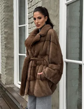 Premium мех, шуба летучая мышь из аукционной норки в натуральном цвете пастель