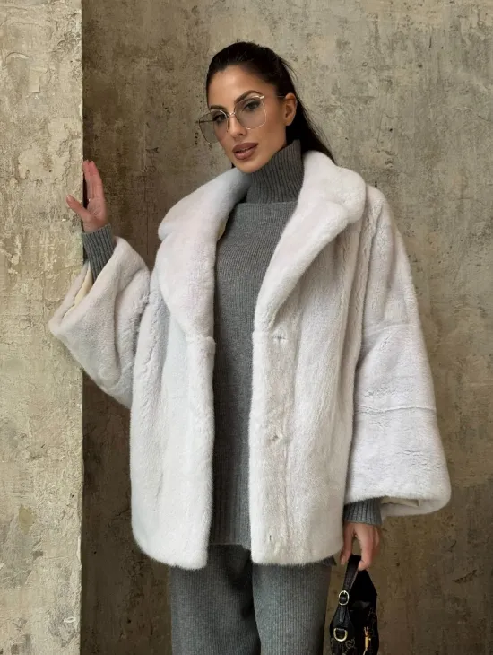 Шуба автоледи из импортной плюшевой норки White с английским воротником