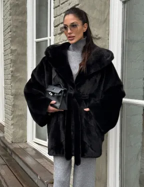 Шуба из канадской норки с капюшоном кобра, фасон летучая мышь