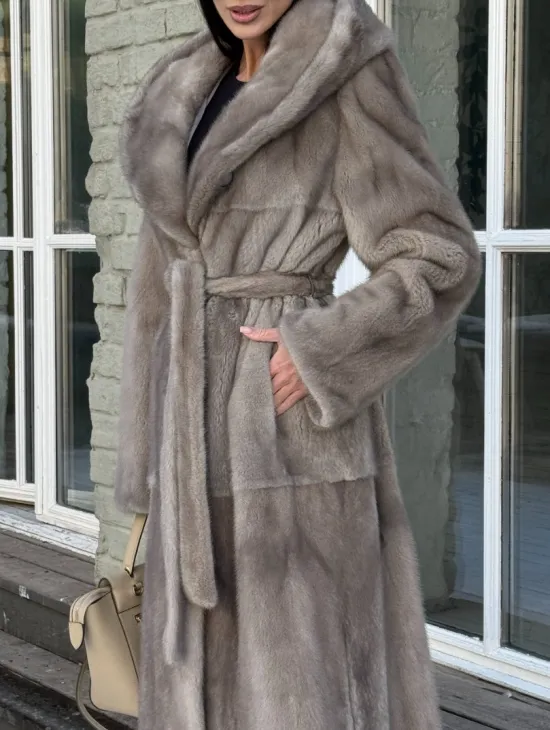 Шуба норковая серая с капюшоном и меховым поясом, классика