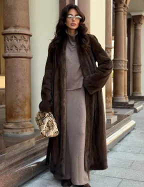 Модная длинная норковая шуба «зима 2025» из скандинавской норки - цвет орех