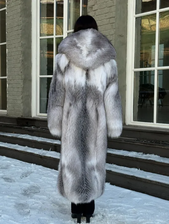 Длинная шуба из меха Arctic Fox с капюшоном, росшив - серая