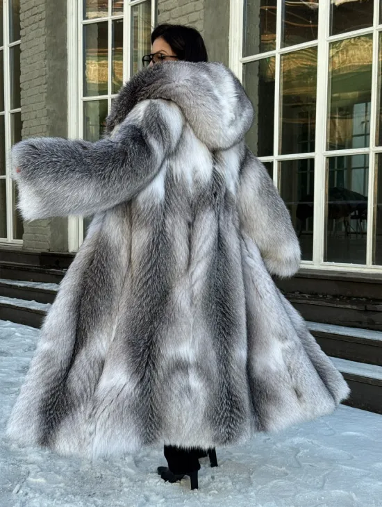 Длинная шуба из меха Arctic Fox с капюшоном, росшив - серая