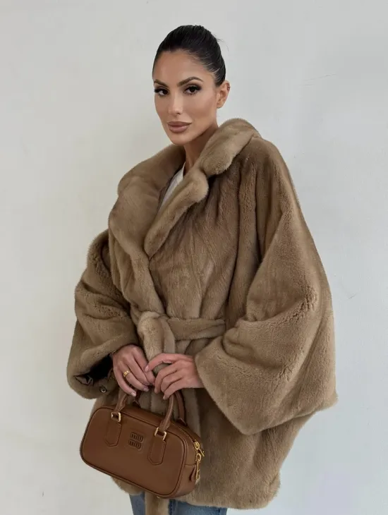 Шуба норковая SAGA FURS летучая мышь в натуральном цвете пастель