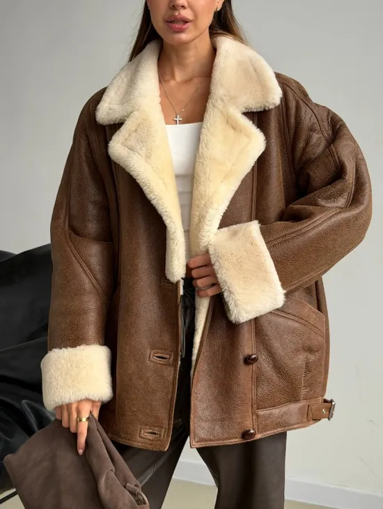 Коричневая женская винтажная дубленка на пуговицах