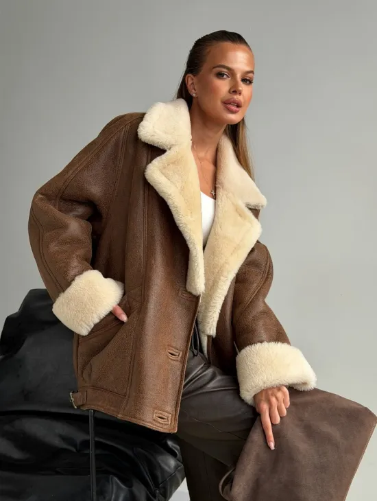 Коричневая женская винтажная дубленка на пуговицах