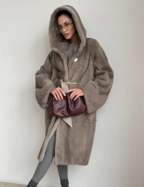 Норковая шуба кимоно с капюшоном кобра в натуральном сером цвете