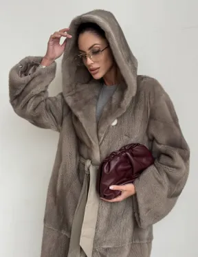 Норковая шуба кимоно с капюшоном кобра в натуральном сером цвете