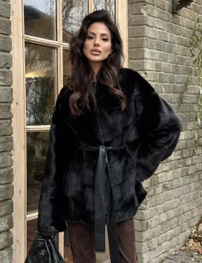 Черный норковый полушубок с воротником V-образным