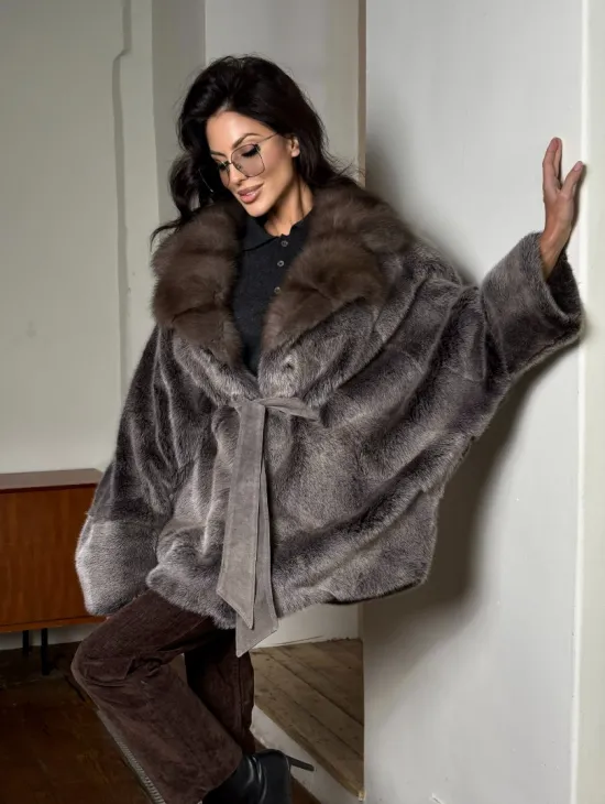 Женский норковый полушубок с воротником из куницы, фасон - летучая мышь