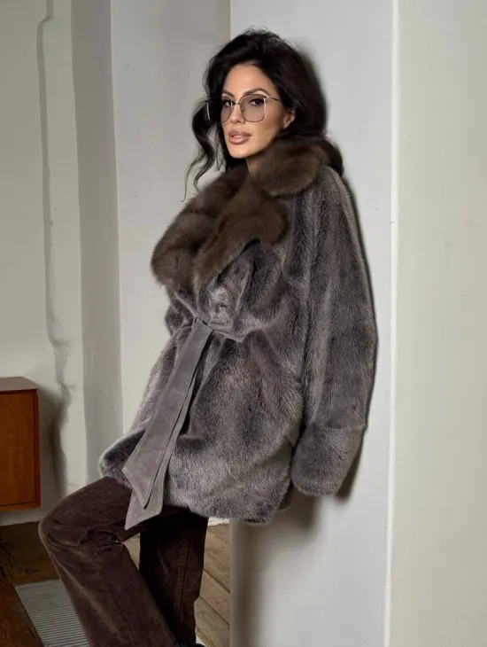 Женский норковый полушубок с воротником из куницы, фасон - летучая мышь