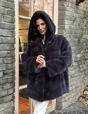 Норковый женский полушубок с капюшоном в графитом цвете