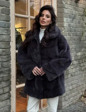 Норковый женский полушубок с капюшоном в графитом цвете