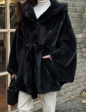 Меховое пончо из скандинавской норки с капюшоном - черный изумруд