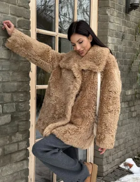Шуба - дубленка из овчины в бежевом цвете