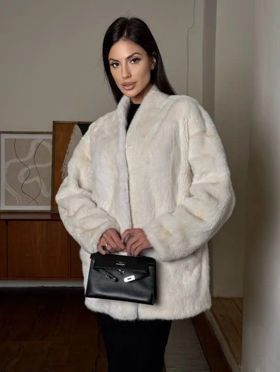 Светлый норковый полушубок жакет с V-образным воротником