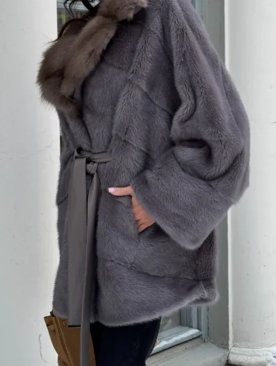 Полушубок летучая мышь из норки с воротником из куницы - цвет графит