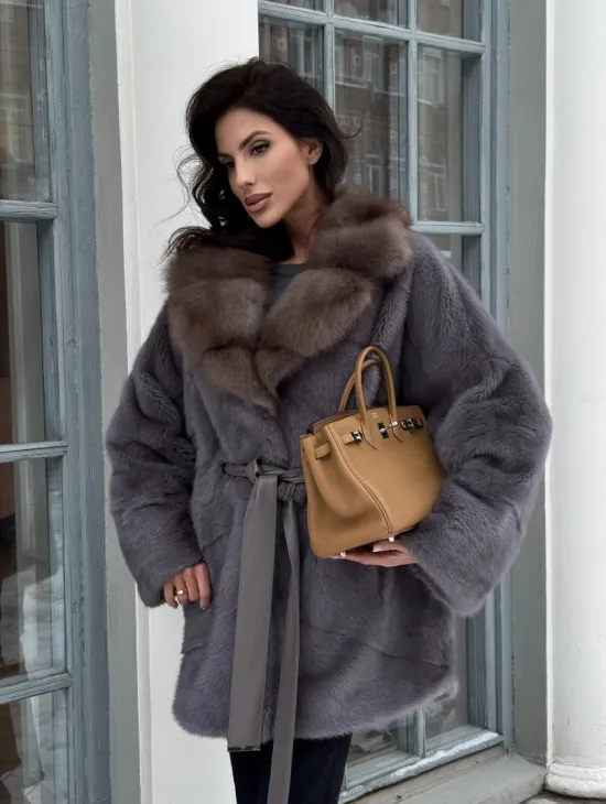 Полушубок летучая мышь из норки с воротником из куницы - цвет графит