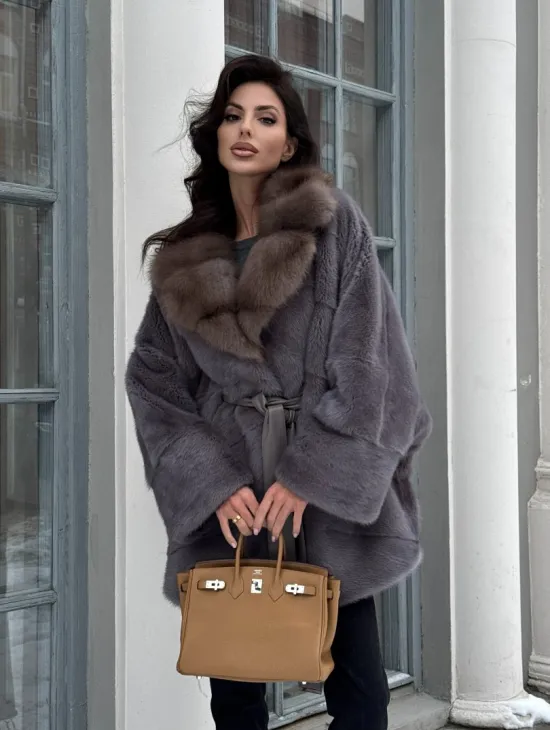 Полушубок летучая мышь из норки с воротником из куницы - цвет графит