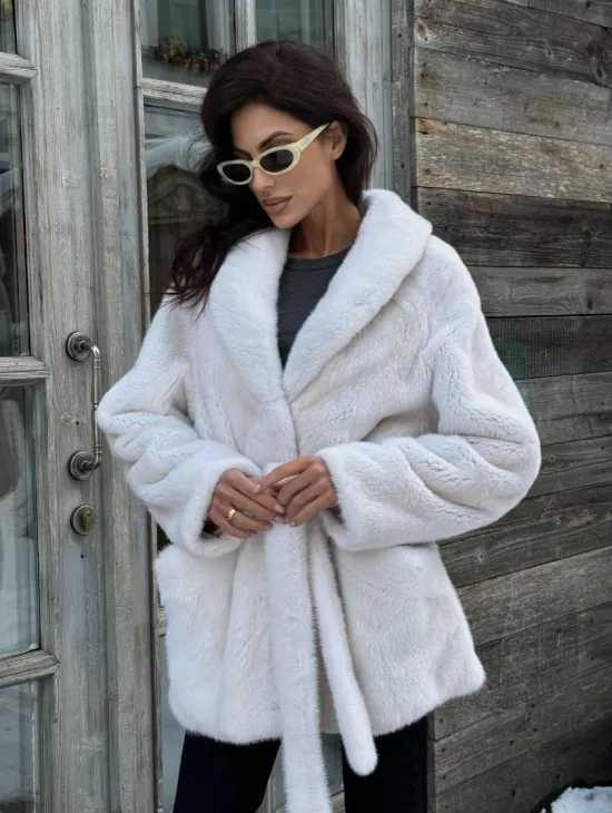 Светлый меховой жакет из норки с воротником шаль и меховым поясом - luxury fur