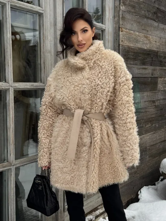 Двухсторонняя женская шуба - дубленка из меха испанского тиградо в бежевом цвете