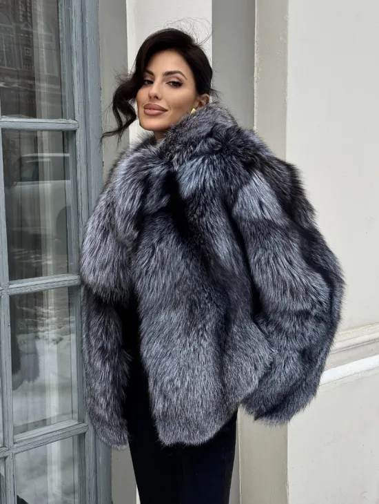 Короткий женский полушубок из чернобурки английский воротник