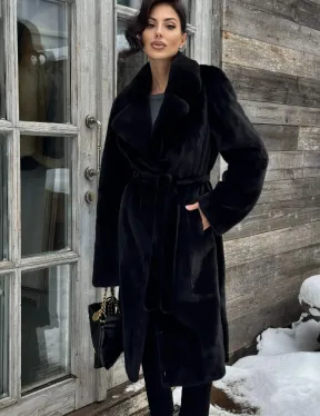 Шуба прямого кроя из норки Blackglama средней длины с меховым поясом