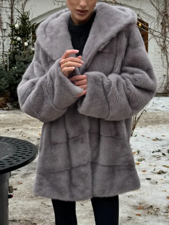 Полушубок норковый с капюшоном