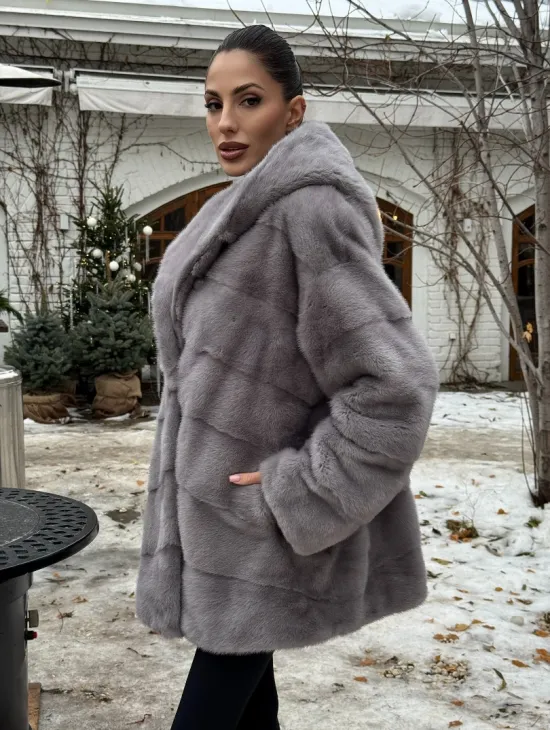 Полушубок норковый с капюшоном