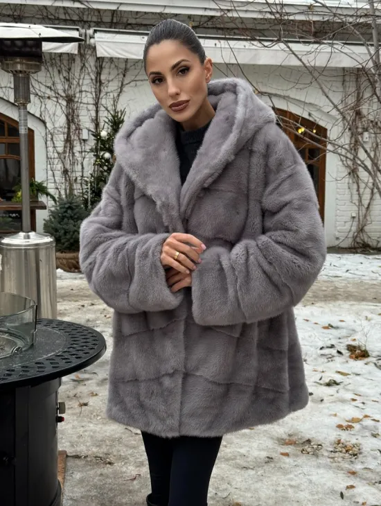 Полушубок норковый с капюшоном