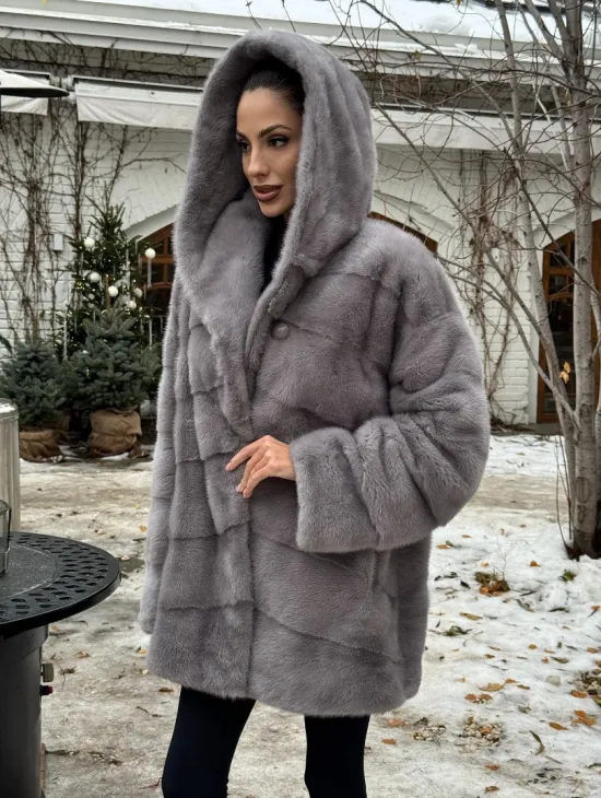 Полушубок норковый с капюшоном