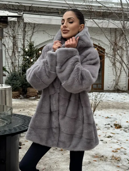 Полушубок норковый с капюшоном