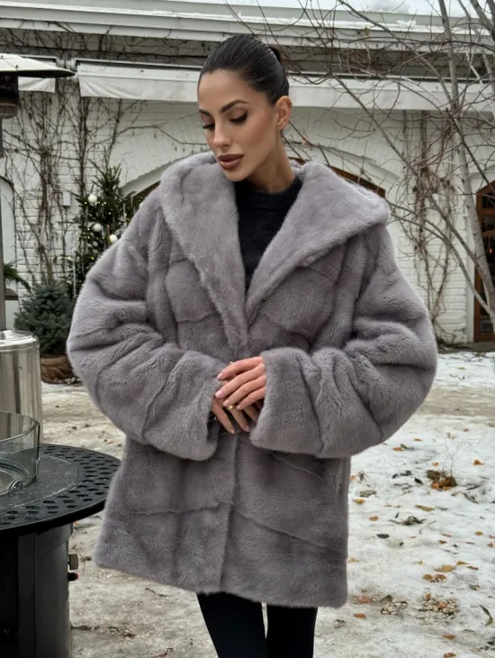 Полушубок норковый с капюшоном