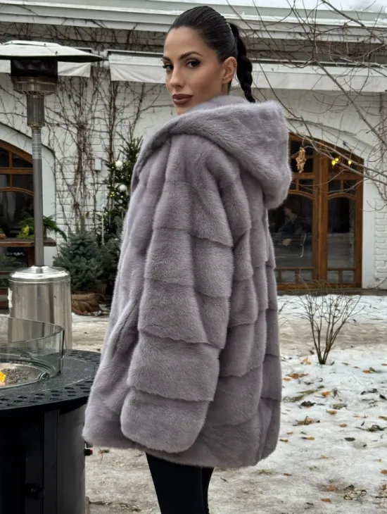 Полушубок норковый с капюшоном