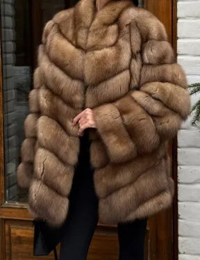 Полушубок из куницы с воротником V-образным