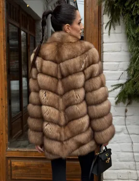 Полушубок из куницы с воротником V-образным