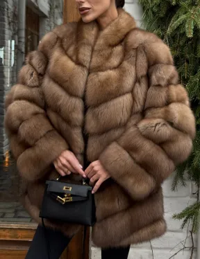 Полушубок из куницы с воротником V-образным