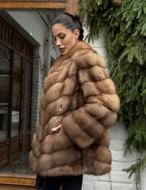 Полушубок из куницы с воротником V-образным