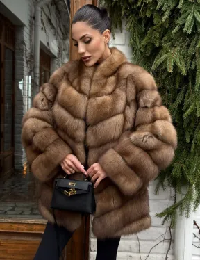 Полушубок из куницы с воротником V-образным