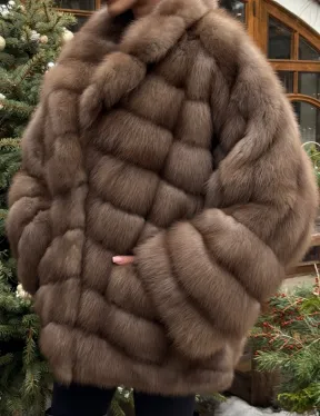 Полушубок оверсайз из меха куницы с английским воротником