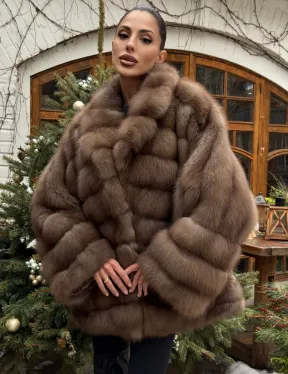 Полушубок оверсайз из меха куницы с английским воротником